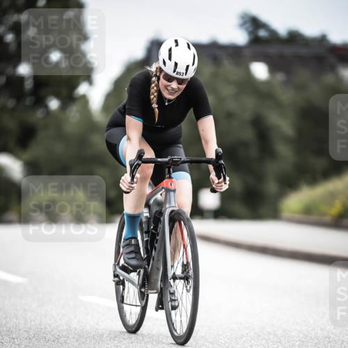 21.06.2026 - 29. Vierlanden-Triathlon H.Heesch http://msf.ph/oto/9875300 21.06.2026 12:20:46 Radfahren 830, 853 meine-sportfotos.de