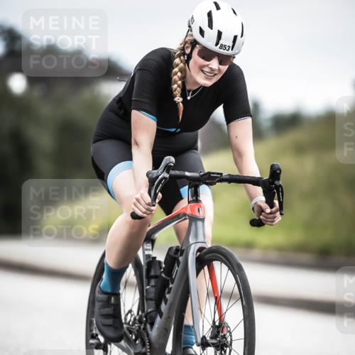 21.06.2026 - 29. Vierlanden-Triathlon H.Heesch http://msf.ph/oto/9875344 21.06.2026 12:20:47 Radfahren 830, 853 meine-sportfotos.de