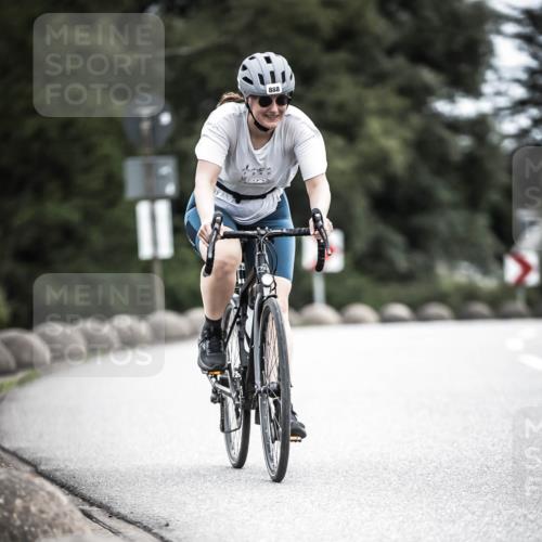 21.06.2026 - 29. Vierlanden-Triathlon H.Heesch http://msf.ph/oto/9875350 21.06.2026 12:21:57 Radfahren 888, 898 meine-sportfotos.de
