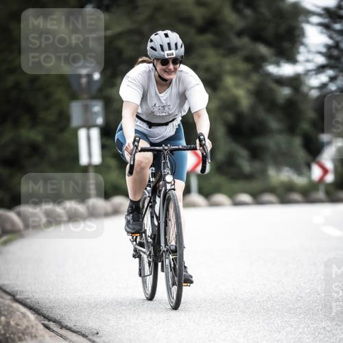21.06.2026 - 29. Vierlanden-Triathlon H.Heesch http://msf.ph/oto/9875354 21.06.2026 12:21:57 Radfahren 888, 898 meine-sportfotos.de