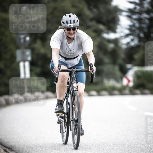 21.06.2026 - 29. Vierlanden-Triathlon H.Heesch http://msf.ph/oto/9875372 21.06.2026 12:21:57 Radfahren 888, 898 meine-sportfotos.de
