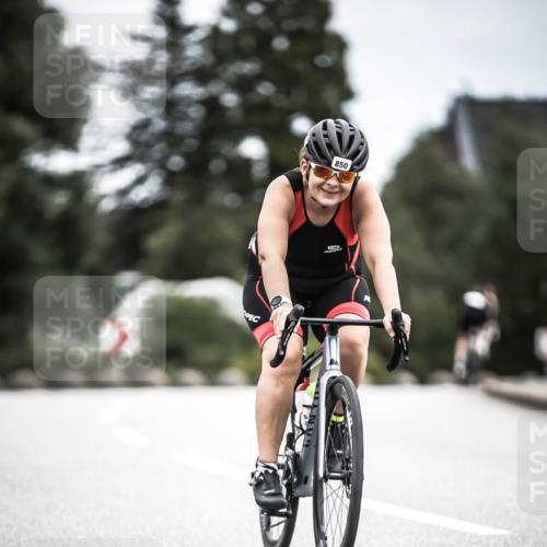21.06.2026 - 29. Vierlanden-Triathlon H.Heesch http://msf.ph/oto/9875442 21.06.2026 12:22:10 Radfahren 687, 737, 836, 841, 850 meine-sportfotos.de