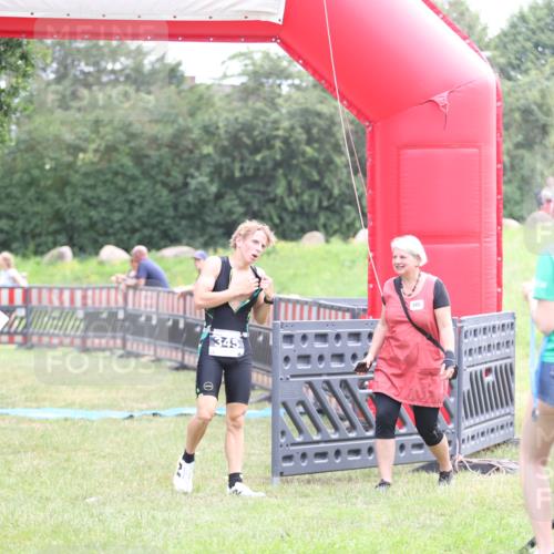 21.06.2026 - 29. Vierlanden-Triathlon Andreas Tolksdorf http://msf.ph/oto/9875443 21.06.2026 11:08:01 Ziel 345, 349, 425, 345, 349, 425 meine-sportfotos.de