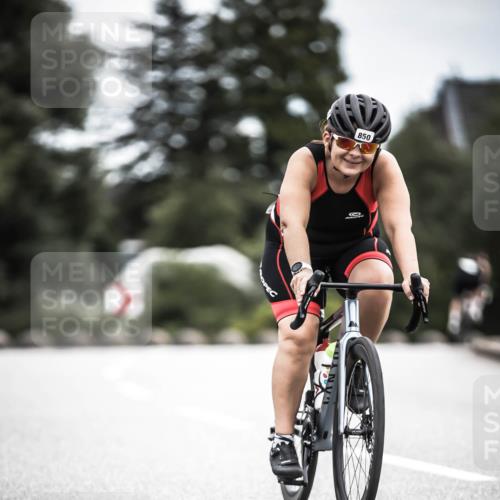 21.06.2026 - 29. Vierlanden-Triathlon H.Heesch http://msf.ph/oto/9875446 21.06.2026 12:22:10 Radfahren 687, 737, 836, 841, 850 meine-sportfotos.de