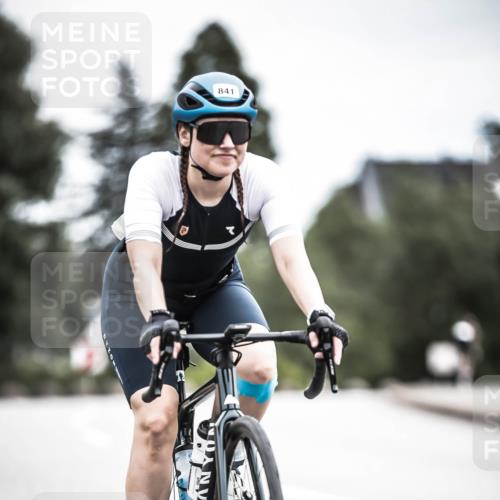 21.06.2026 - 29. Vierlanden-Triathlon H.Heesch http://msf.ph/oto/9875459 21.06.2026 12:22:11 Radfahren 687, 737, 841, 850 meine-sportfotos.de