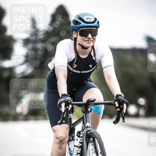 21.06.2026 - 29. Vierlanden-Triathlon H.Heesch http://msf.ph/oto/9875466 21.06.2026 12:22:11 Radfahren 687, 737, 841, 850 meine-sportfotos.de