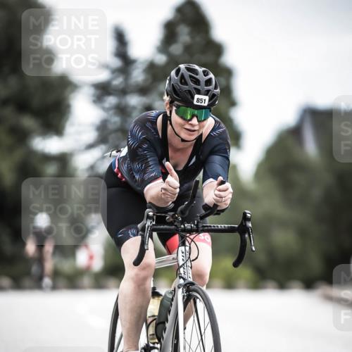 21.06.2026 - 29. Vierlanden-Triathlon H.Heesch http://msf.ph/oto/9875532 21.06.2026 12:23:12 Radfahren 851 meine-sportfotos.de