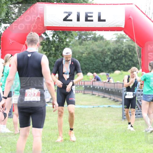 21.06.2026 - 29. Vierlanden-Triathlon Andreas Tolksdorf http://msf.ph/oto/9875550 21.06.2026 11:08:03 Ziel 345, 349, 345, 349 meine-sportfotos.de