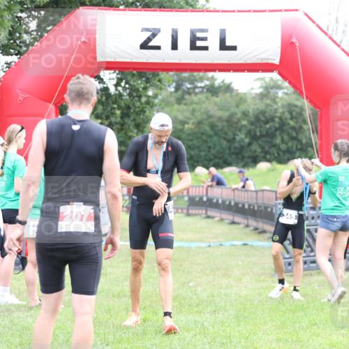 21.06.2026 - 29. Vierlanden-Triathlon Andreas Tolksdorf http://msf.ph/oto/9875590 21.06.2026 11:08:03 Ziel 345, 349, 345, 349 meine-sportfotos.de
