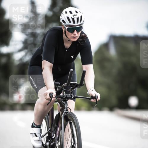 21.06.2026 - 29. Vierlanden-Triathlon H.Heesch http://msf.ph/oto/9875603 21.06.2026 12:23:20 Radfahren 864 meine-sportfotos.de