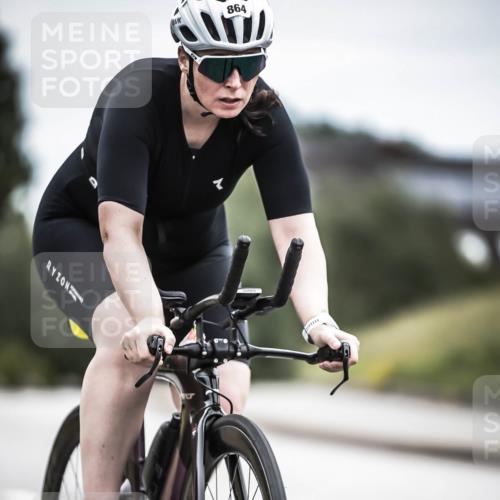 21.06.2026 - 29. Vierlanden-Triathlon H.Heesch http://msf.ph/oto/9875630 21.06.2026 12:23:20 Radfahren 864 meine-sportfotos.de