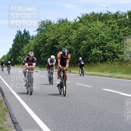 21.06.2026 - Viking Triathlon Michael Burmester http://msf.ph/oto/9875651 21.06.2026 12:52:37 Radfahren 63, 64, 75, 87, 89, 95, 118, 162, 269, 275, 302, 411, 459, 460, 464, 490, 522, 552, 619 meine-sportfotos.de