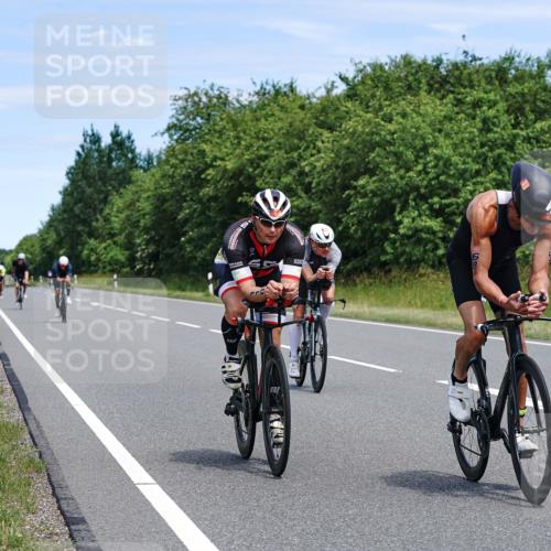 21.06.2026 - Viking Triathlon Michael Burmester http://msf.ph/oto/9875659 21.06.2026 12:52:38 Radfahren 63, 64, 75, 87, 89, 95, 118, 162, 269, 275, 302, 411, 459, 460, 464, 490, 522, 552 meine-sportfotos.de