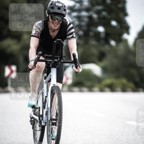 21.06.2026 - 29. Vierlanden-Triathlon H.Heesch http://msf.ph/oto/9875700 21.06.2026 12:24:01 Radfahren 780, 855 meine-sportfotos.de