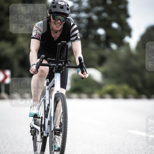 21.06.2026 - 29. Vierlanden-Triathlon H.Heesch http://msf.ph/oto/9875706 21.06.2026 12:24:01 Radfahren 780, 855 meine-sportfotos.de