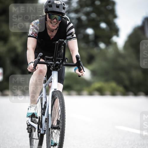 21.06.2026 - 29. Vierlanden-Triathlon H.Heesch http://msf.ph/oto/9875711 21.06.2026 12:24:01 Radfahren 780, 855 meine-sportfotos.de