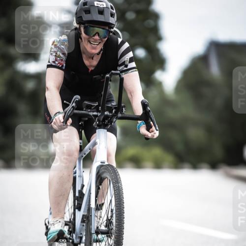 21.06.2026 - 29. Vierlanden-Triathlon H.Heesch http://msf.ph/oto/9875727 21.06.2026 12:24:01 Radfahren 780, 855 meine-sportfotos.de