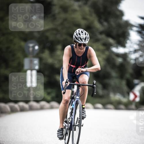 21.06.2026 - 29. Vierlanden-Triathlon H.Heesch http://msf.ph/oto/9875750 21.06.2026 12:27:49 Radfahren 635, 683, 877, 924, 956 meine-sportfotos.de