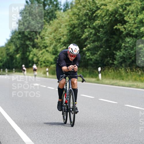 21.06.2026 - Viking Triathlon Michael Burmester http://msf.ph/oto/9875763 21.06.2026 12:52:52 Radfahren 24, 84, 224, 269, 275, 302, 382, 484 meine-sportfotos.de