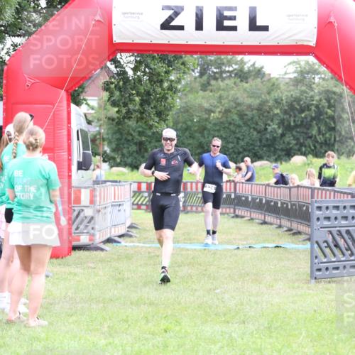 21.06.2026 - 29. Vierlanden-Triathlon Andreas Tolksdorf http://msf.ph/oto/9875787 21.06.2026 11:08:46 Ziel 324, 429, 324, 429 meine-sportfotos.de