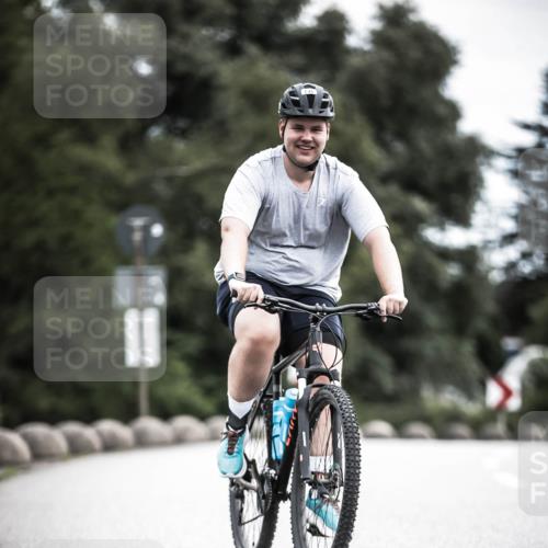21.06.2026 - 29. Vierlanden-Triathlon H.Heesch http://msf.ph/oto/9875852 21.06.2026 12:29:16 Radfahren 736, 761, 933, 951, 974 meine-sportfotos.de