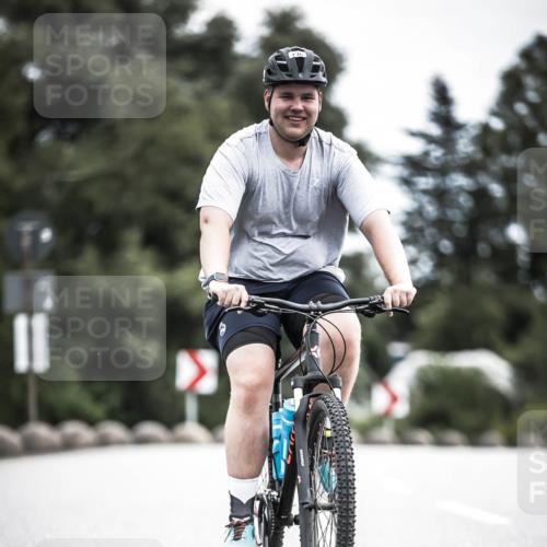 21.06.2026 - 29. Vierlanden-Triathlon H.Heesch http://msf.ph/oto/9875891 21.06.2026 12:29:16 Radfahren 736, 761, 933, 951, 974 meine-sportfotos.de