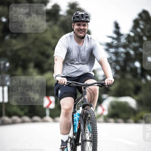 21.06.2026 - 29. Vierlanden-Triathlon H.Heesch http://msf.ph/oto/9875895 21.06.2026 12:29:16 Radfahren 736, 761, 933, 951, 974 meine-sportfotos.de