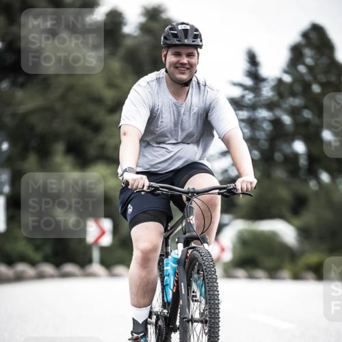 21.06.2026 - 29. Vierlanden-Triathlon H.Heesch http://msf.ph/oto/9875899 21.06.2026 12:29:16 Radfahren 736, 761, 933, 951, 974 meine-sportfotos.de