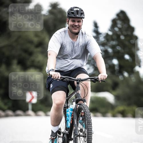 21.06.2026 - 29. Vierlanden-Triathlon H.Heesch http://msf.ph/oto/9875905 21.06.2026 12:29:17 Radfahren 736, 761, 933, 951, 974 meine-sportfotos.de