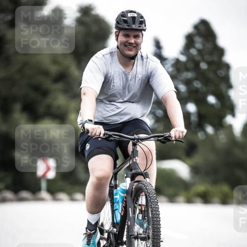 21.06.2026 - 29. Vierlanden-Triathlon H.Heesch http://msf.ph/oto/9875910 21.06.2026 12:29:17 Radfahren 736, 761, 933, 951, 974 meine-sportfotos.de