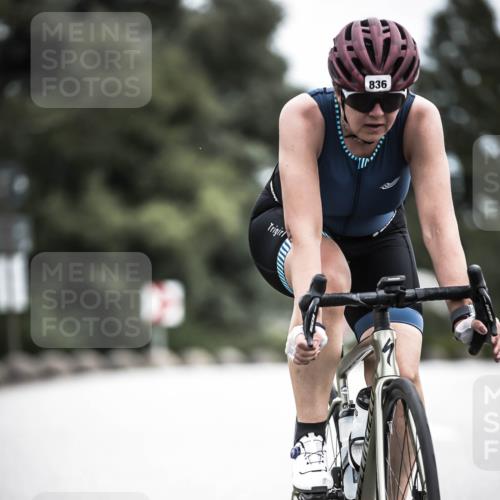 21.06.2026 - 29. Vierlanden-Triathlon H.Heesch http://msf.ph/oto/9875923 21.06.2026 12:32:05 Radfahren 776, 836, 863, 897, 932 meine-sportfotos.de