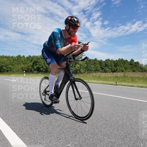 21.06.2026 - Viking Triathlon Michael Burmester http://msf.ph/oto/9875941 21.06.2026 13:14:43 Radfahren 251, 366 meine-sportfotos.de