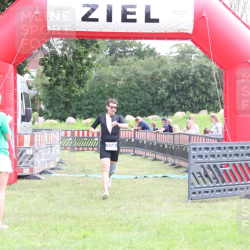 21.06.2026 - 29. Vierlanden-Triathlon Andreas Tolksdorf http://msf.ph/oto/9876059 21.06.2026 11:09:10 Ziel 306, 306 meine-sportfotos.de
