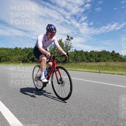 21.06.2026 - Viking Triathlon Michael Burmester http://msf.ph/oto/9876066 21.06.2026 13:16:48 Radfahren 101, 275, 549 meine-sportfotos.de