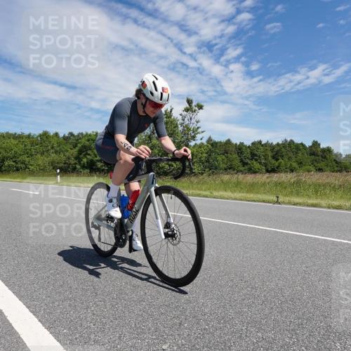 21.06.2026 - Viking Triathlon Michael Burmester http://msf.ph/oto/9876072 21.06.2026 13:16:57 Radfahren 330, 549 meine-sportfotos.de