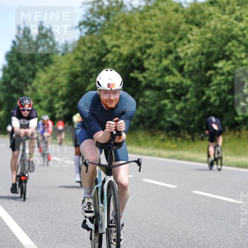 21.06.2026 - Viking Triathlon Michael Burmester http://msf.ph/oto/9876154 21.06.2026 12:54:21 Radfahren 154, 220, 289, 296, 340, 376, 625 meine-sportfotos.de