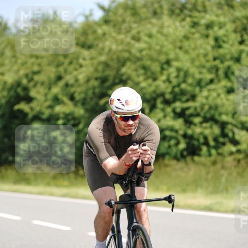 21.06.2026 - Viking Triathlon Michael Burmester http://msf.ph/oto/9876233 21.06.2026 12:54:36 Radfahren 289, 331, 340, 658, 663 meine-sportfotos.de