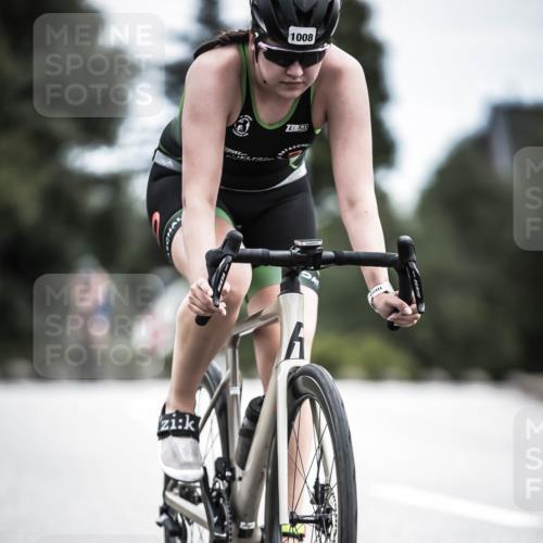 21.06.2026 - 29. Vierlanden-Triathlon H.Heesch http://msf.ph/oto/9876296 21.06.2026 12:32:54 Radfahren 755, 760, 1008, 1011, 1014 meine-sportfotos.de