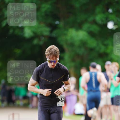 21.06.2026 - 29. Vierlanden-Triathlon LAZAROV Photography http://msf.ph/oto/9876388 21.06.2026 10:43:49 Laufen 35 meine-sportfotos.de