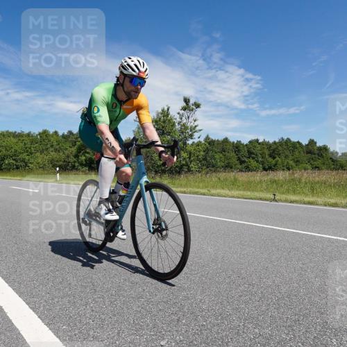 21.06.2026 - Viking Triathlon Michael Burmester http://msf.ph/oto/9876574 21.06.2026 13:30:26 Radfahren 138, 174, 512 meine-sportfotos.de