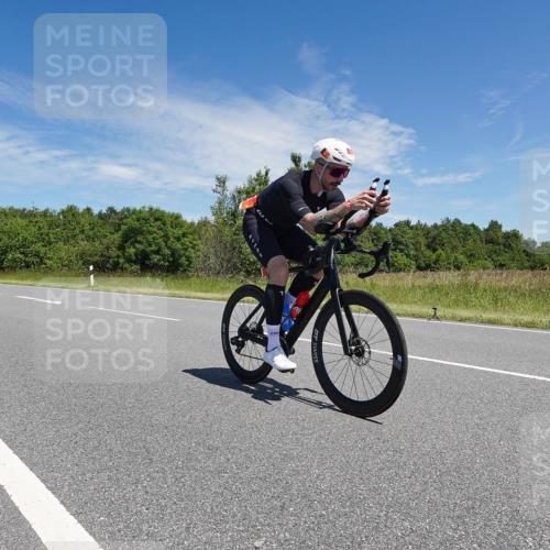 21.06.2026 - Viking Triathlon Michael Burmester http://msf.ph/oto/9876616 21.06.2026 13:31:43 Radfahren 61, 307 meine-sportfotos.de