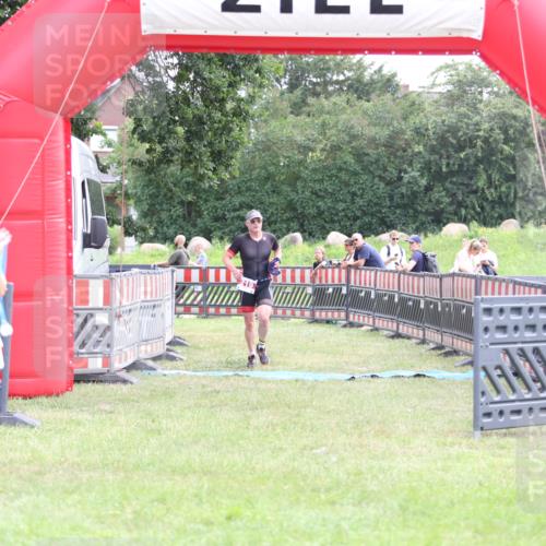 21.06.2026 - 29. Vierlanden-Triathlon Andreas Tolksdorf http://msf.ph/oto/9876688 21.06.2026 11:10:58 Ziel 219, 354, 424, 219, 354, 424 meine-sportfotos.de