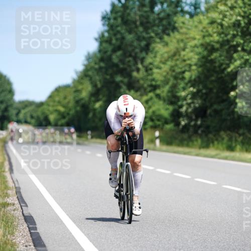 21.06.2026 - Viking Triathlon Michael Burmester http://msf.ph/oto/9876704 21.06.2026 12:56:36 Radfahren 113, 255, 357, 489 meine-sportfotos.de