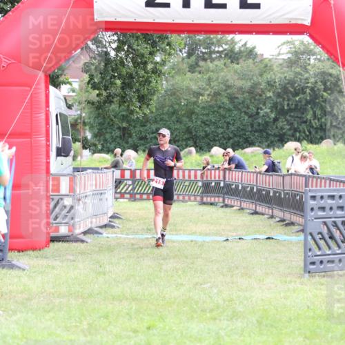 21.06.2026 - 29. Vierlanden-Triathlon Andreas Tolksdorf http://msf.ph/oto/9876760 21.06.2026 11:10:59 Ziel 219, 354, 424, 219, 354, 424 meine-sportfotos.de
