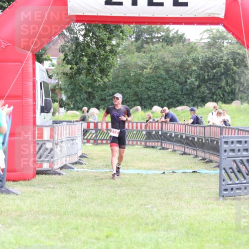 21.06.2026 - 29. Vierlanden-Triathlon Andreas Tolksdorf http://msf.ph/oto/9876768 21.06.2026 11:10:59 Ziel 219, 354, 424, 219, 354, 424 meine-sportfotos.de