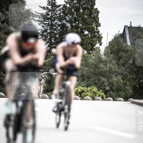 21.06.2026 - 29. Vierlanden-Triathlon H.Heesch http://msf.ph/oto/9876796 21.06.2026 12:33:55 Radfahren 879, 968, 985, 1002, 1006, 1007 meine-sportfotos.de