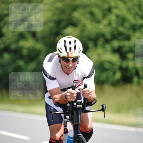 21.06.2026 - Viking Triathlon Michael Burmester http://msf.ph/oto/9876889 21.06.2026 12:57:47 Radfahren 77, 77, 88, 141, 199, 301, 304, 497, 513, 559, 571, 571 meine-sportfotos.de