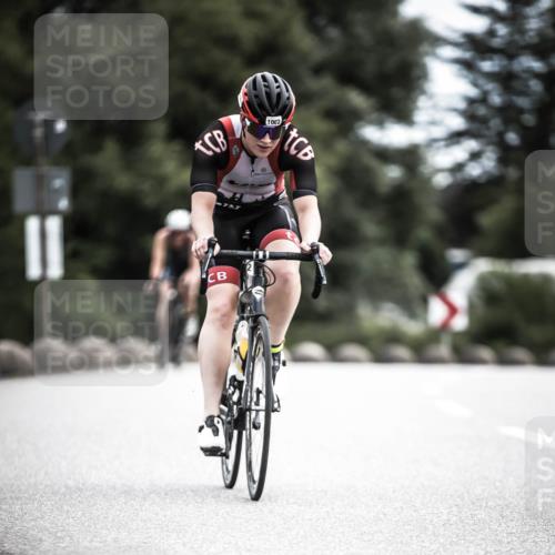 21.06.2026 - 29. Vierlanden-Triathlon H.Heesch http://msf.ph/oto/9876902 21.06.2026 12:34:01 Radfahren 804, 879, 929, 1002, 1006, 1015 meine-sportfotos.de