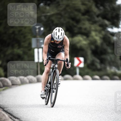 21.06.2026 - 29. Vierlanden-Triathlon H.Heesch http://msf.ph/oto/9876960 21.06.2026 12:34:03 Radfahren 804, 929, 1002, 1015 meine-sportfotos.de