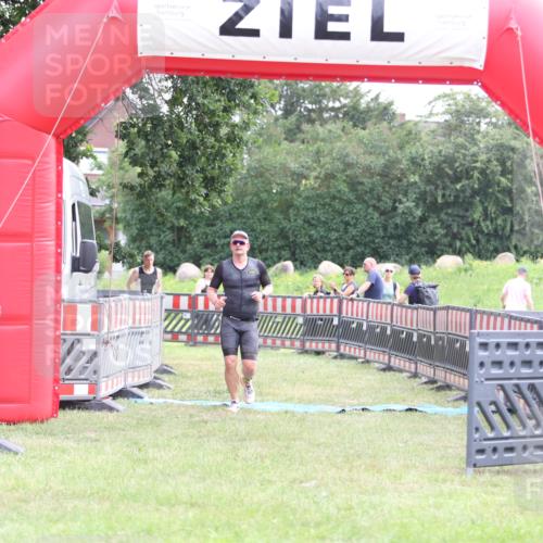 21.06.2026 - 29. Vierlanden-Triathlon Andreas Tolksdorf http://msf.ph/oto/9877039 21.06.2026 11:11:37 Ziel 336, 395, 336, 395 meine-sportfotos.de